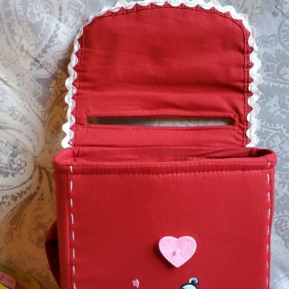 Pottery Barn Valentine Snoopy Peanuts Mailbox Chairbacker - Picture 5 of 5